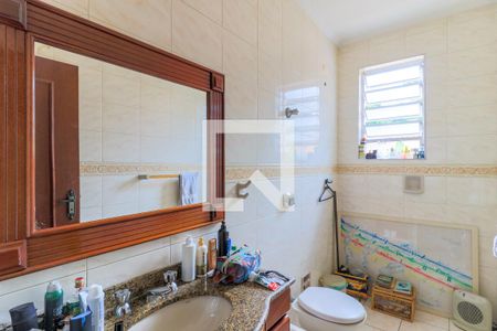 Casa à venda com 250m², 3 quartos e 4 vagas Casa à venda com 250m², 3 quartos e 4 vagasBanheiro