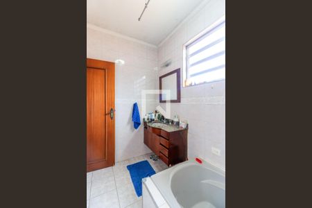 Casa à venda com 250m², 3 quartos e 4 vagas Casa à venda com 250m², 3 quartos e 4 vagasBanheiro da Suíte 1