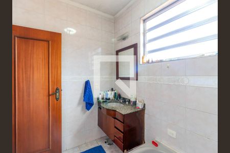 Casa à venda com 250m², 3 quartos e 4 vagas Casa à venda com 250m², 3 quartos e 4 vagasBanheiro da Suíte 1