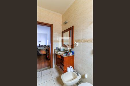 Casa à venda com 250m², 3 quartos e 4 vagas Casa à venda com 250m², 3 quartos e 4 vagasBanheiro