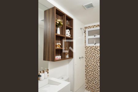 Apartamento à venda com 64m², 2 quartos e 1 vaga Apartamento à venda com 64m², 2 quartos e 1 vagaBanheiro