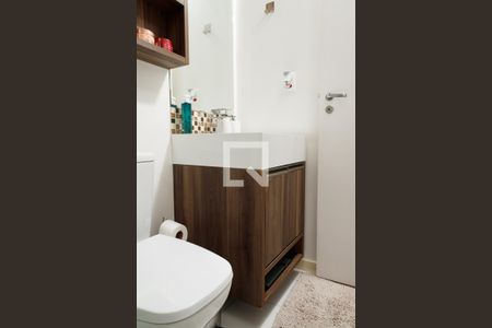 Apartamento à venda com 64m², 2 quartos e 1 vaga Apartamento à venda com 64m², 2 quartos e 1 vagaBanheiro da Suíte