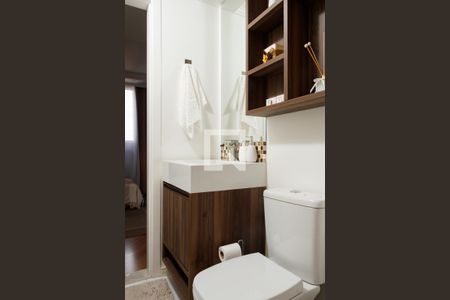 Apartamento à venda com 64m², 2 quartos e 1 vaga Apartamento à venda com 64m², 2 quartos e 1 vagaBanheiro