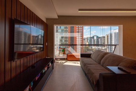 Sala de TV de apartamento à venda com 3 quartos, 125m² em Indianópolis, São Paulo