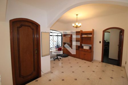 Sala de casa para alugar com 3 quartos, 221m² em Jardim Carlu, São Paulo