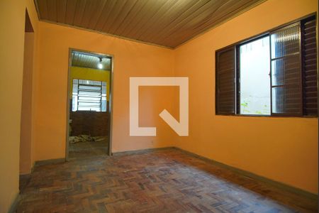 Casa à venda com 95m², 2 quartos e 3 vagasSala