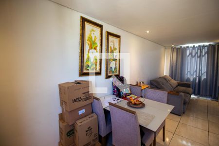 Sala de apartamento à venda com 2 quartos, 56m² em Itaquera, São Paulo