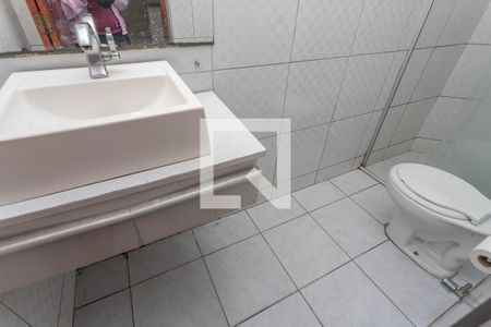 Casa para alugar com 60m², 2 quartos e 1 vaga Casa para alugar com 60m², 2 quartos e 1 vagaBanheiro