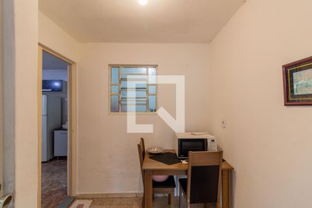 Casa à venda com 100m², 2 quartos e 2 vagas Casa à venda com 100m², 2 quartos e 2 vagasCozinha
