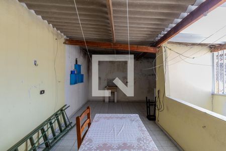 Casa à venda com 100m², 2 quartos e 2 vagas Casa à venda com 100m², 2 quartos e 2 vagasÁrea de Serviço