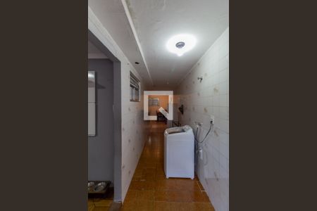 Casa à venda com 100m², 2 quartos e 2 vagas Casa à venda com 100m², 2 quartos e 2 vagasCorredor