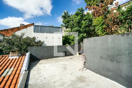 Casa à venda com 400m², 3 quartos e 2 vagas Casa à venda com 400m², 3 quartos e 2 vagasTerraço