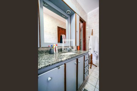 Casa à venda com 400m², 3 quartos e 2 vagas Casa à venda com 400m², 3 quartos e 2 vagasBanheiro das suítes 02 e 03