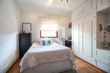 Casa à venda com 400m², 3 quartos e 2 vagas Casa à venda com 400m², 3 quartos e 2 vagasSuíte 02