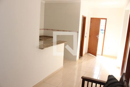 Sala de apartamento para alugar com 2 quartos, 69m² em Parque Sao Vicente, São Vicente