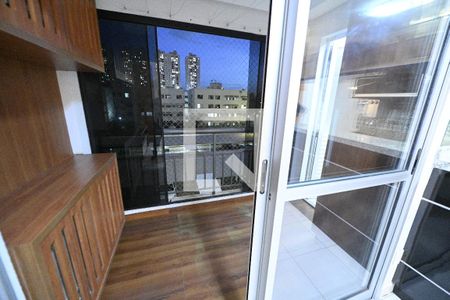Apartamento para alugar com 69m², 2 quartos e 1 vaga Apartamento para alugar com 69m², 2 quartos e 1 vagaVaranda