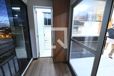 Apartamento para alugar com 69m², 2 quartos e 1 vaga Apartamento para alugar com 69m², 2 quartos e 1 vagaVaranda