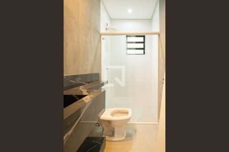 Casa à venda com 170m², 2 quartos e 3 vagas Casa à venda com 170m², 2 quartos e 3 vagasBanheiro Social