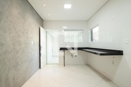 Casa à venda com 170m², 2 quartos e 3 vagas Casa à venda com 170m², 2 quartos e 3 vagasCozinha
