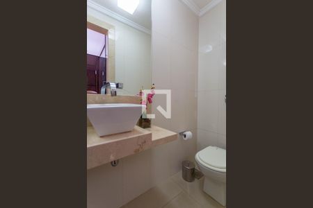 Banheiro de apartamento à venda com 4 quartos, 179m² em Vila Paris, Belo Horizonte