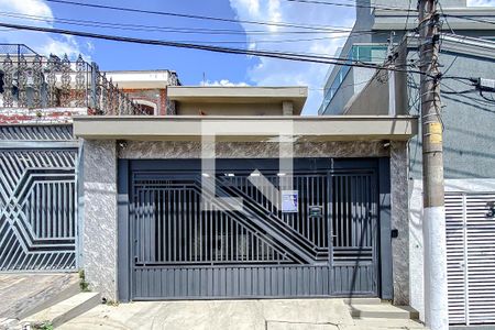 Casa à venda com 178m², 3 quartos e 2 vagasFachada
