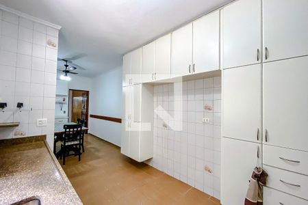 Casa à venda com 178m², 3 quartos e 2 vagasCozinha