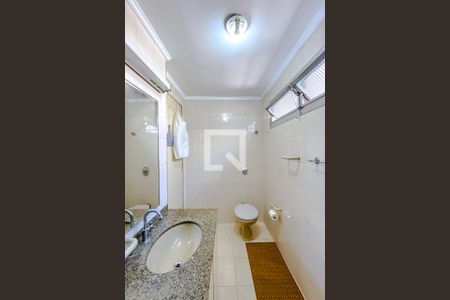 Casa à venda com 178m², 3 quartos e 2 vagasBanheiro da Suíte