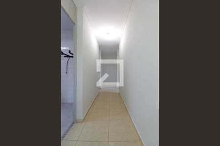 Corredor  de apartamento para alugar com 3 quartos, 65m² em Vila Manoel Ferreira, Campinas