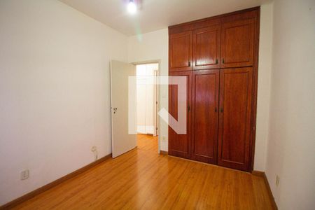Apartamento à venda com 105m², 3 quartos e 2 vagasQuarto 2