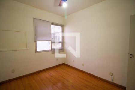 Apartamento à venda com 105m², 3 quartos e 2 vagasQuarto 2