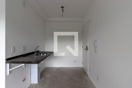 Sala, quarto e cozinha de kitnet/studio à venda com 1 quarto, 21m² em Indianópolis, São Paulo