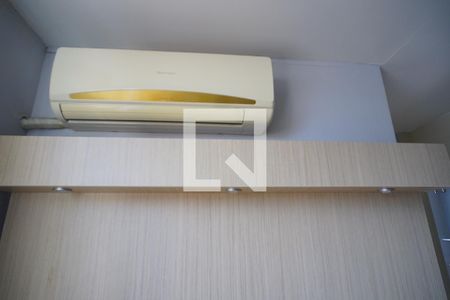 Sala - ar condicionado  de apartamento para alugar com 2 quartos, 40m² em Mário Quintana, Porto Alegre