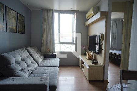 Sala  de apartamento para alugar com 2 quartos, 40m² em Mário Quintana, Porto Alegre