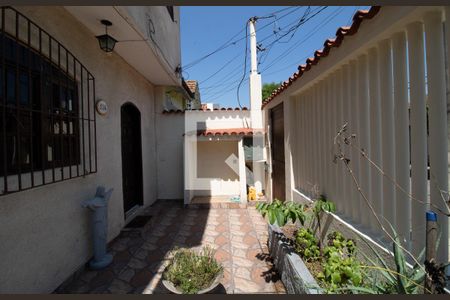 Casa à venda com 170m², 3 quartos e 2 vagas Casa à venda com 170m², 3 quartos e 2 vagasQuintal