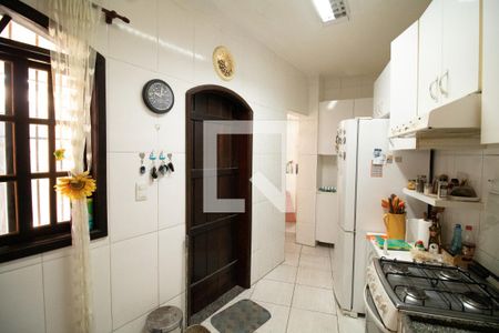 Casa à venda com 170m², 3 quartos e 2 vagas Casa à venda com 170m², 3 quartos e 2 vagasCozinha