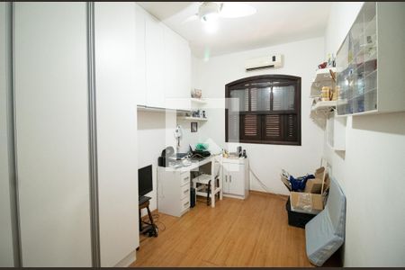 Escritório de casa à venda com 3 quartos, 170m² em Ribeira, Rio de Janeiro