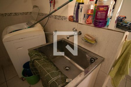 Casa à venda com 170m², 3 quartos e 2 vagas Casa à venda com 170m², 3 quartos e 2 vagasÁrea de Serviço