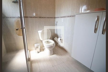 Casa à venda com 170m², 3 quartos e 2 vagas Casa à venda com 170m², 3 quartos e 2 vagasBanheiro da Suíte