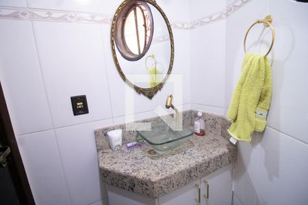 Casa à venda com 170m², 3 quartos e 2 vagas Casa à venda com 170m², 3 quartos e 2 vagasLavabo