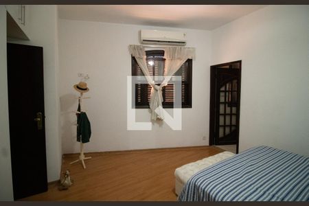 Casa à venda com 170m², 3 quartos e 2 vagas Casa à venda com 170m², 3 quartos e 2 vagasSuíte