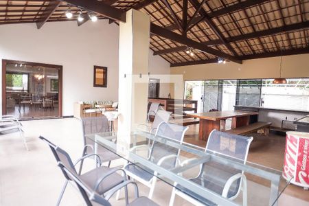 Casa de condomínio à venda com 432m², 4 quartos e 4 vagas Casa de condomínio à venda com 432m², 4 quartos e 4 vagasChurrasqueira