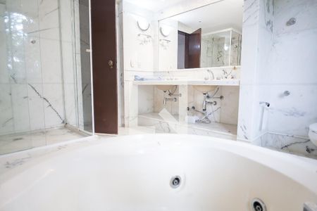 Casa de condomínio à venda com 432m², 4 quartos e 4 vagas Casa de condomínio à venda com 432m², 4 quartos e 4 vagasbanheiro suite master