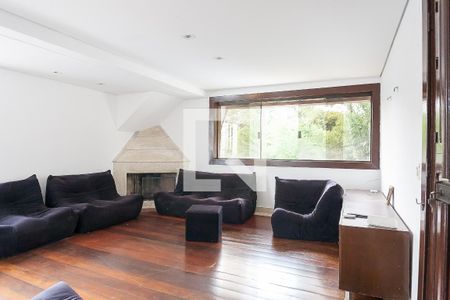 Casa de condomínio à venda com 432m², 4 quartos e 4 vagas Casa de condomínio à venda com 432m², 4 quartos e 4 vagassala de visitas