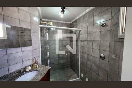 Apartamento à venda com 120m², 3 quartos e 2 vagas Apartamento à venda com 120m², 3 quartos e 2 vagasBanheiro da Suíte