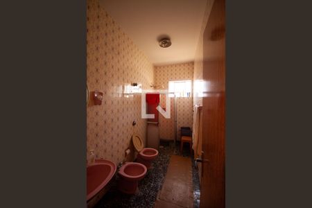 Casa à venda com 282m², 2 quartos e 6 vagas Casa à venda com 282m², 2 quartos e 6 vagasBanheiro