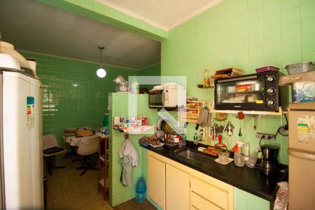 Casa à venda com 282m², 2 quartos e 6 vagas Casa à venda com 282m², 2 quartos e 6 vagasCozinha