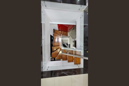 Apartamento à venda com 150m², 3 quartos e 2 vagasEscada