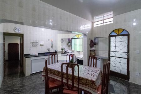 Casa à venda com 360m², 7 quartos e 3 vagas Casa à venda com 360m², 7 quartos e 3 vagasCozinha