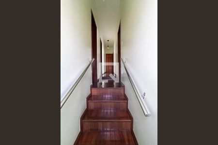 Escada de casa à venda com 7 quartos, 360m² em Sinimbu, Belo Horizonte