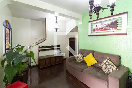 Casa à venda com 360m², 7 quartos e 3 vagas Casa à venda com 360m², 7 quartos e 3 vagasSala